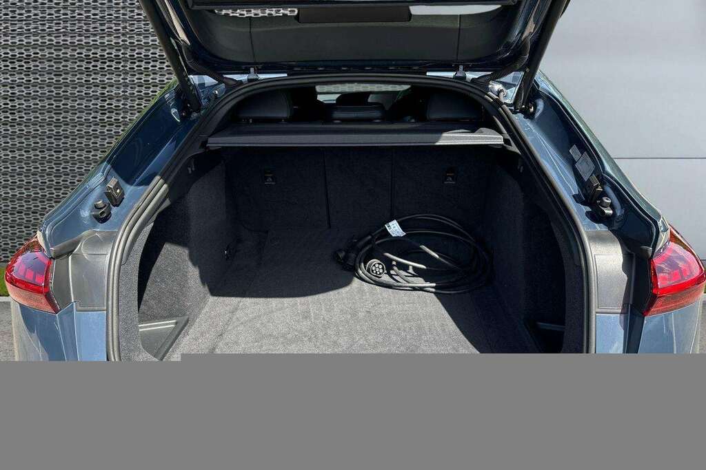 Audi A6 210Kw 83Kwh Sport 2025 Black #12