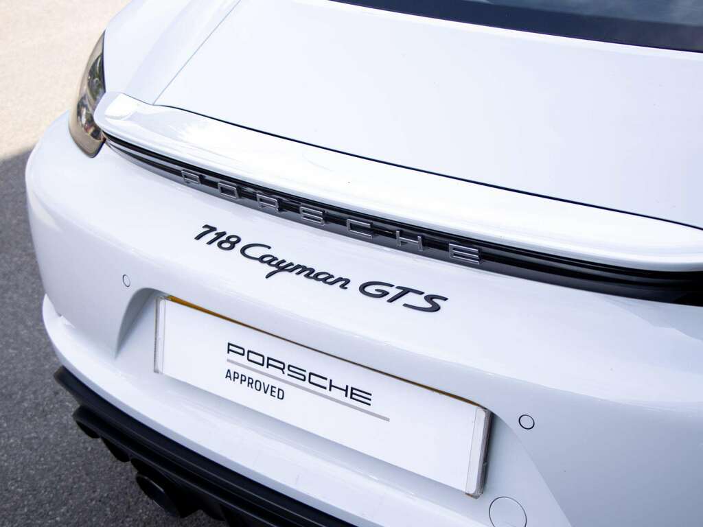 Porsche 718 Cayman 4.0 Gt4 Rs Pdk Yellow #9