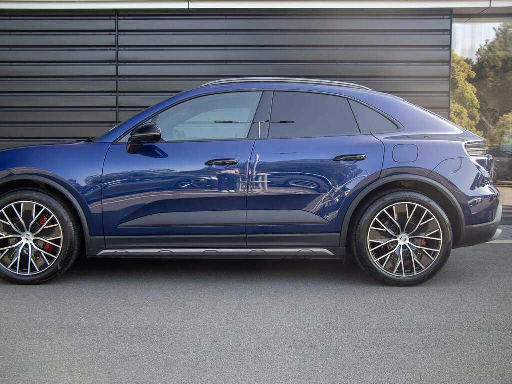 Porsche Macan 100Kwh 4 Suv 4Wd 408 Ps Blue #7