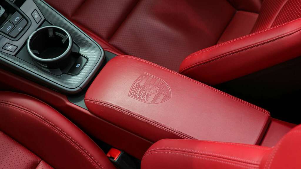 Porsche 911 Carrera 4S Coupe Pdk 2,981 cc Silver #17