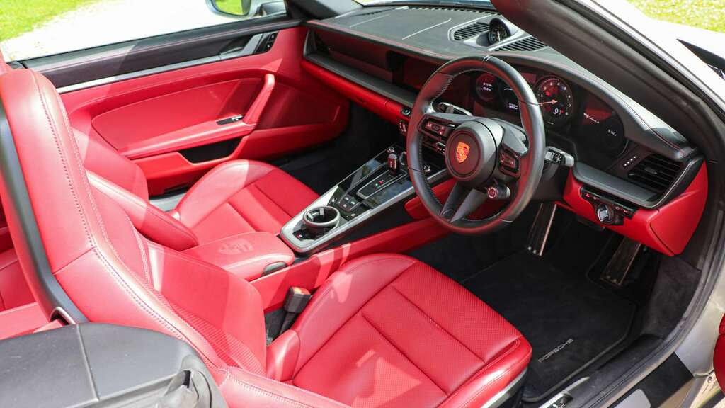 Porsche 911 Carrera 4S Coupe Pdk 2,981 cc Silver #12