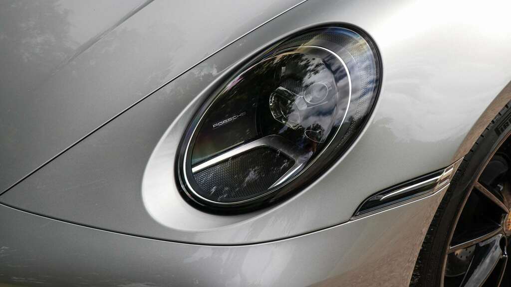 Porsche 911 Carrera 4S Coupe Pdk 2,981 cc Silver #28