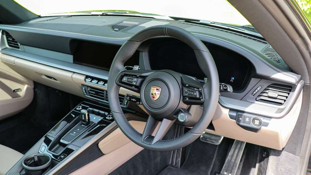 Porsche 911 Gts T-hybrid Pdk Black #10