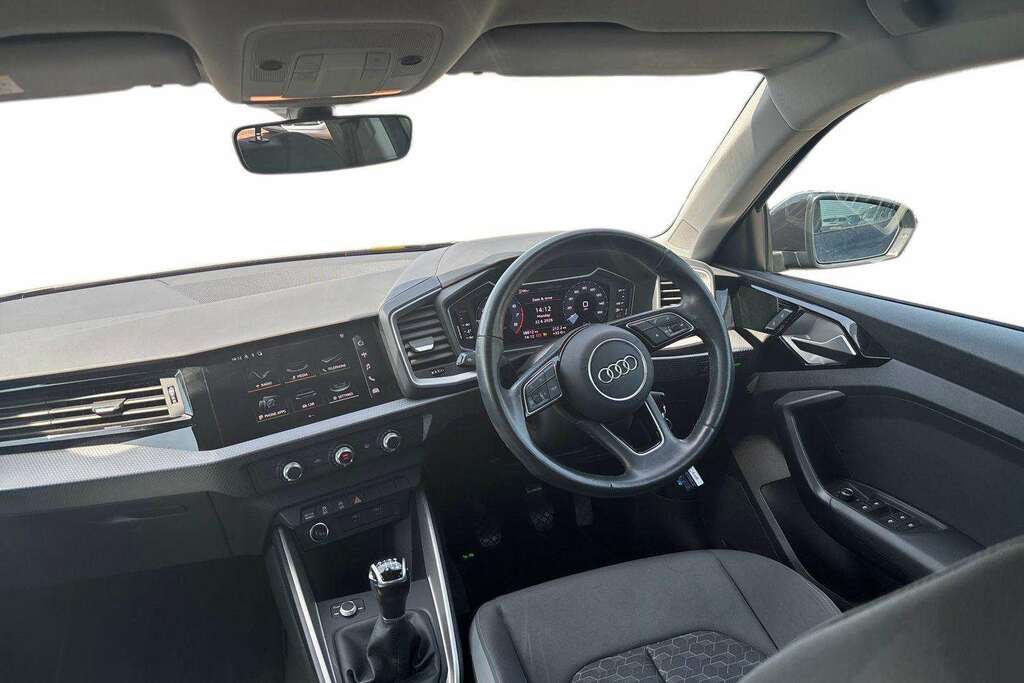 Audi A1 Audi Sportback Sport 30 Tfsi 110 Ps 6-Speed White #19