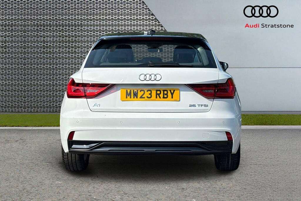 Audi A1 30 Tfsi 110 Black Edition S Tronic 2023 Grey #7
