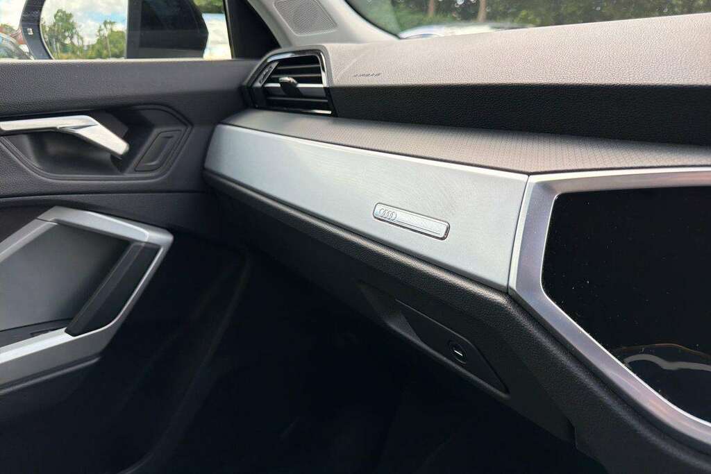 Audi Q3 Q3 Sportback 35 Tfsi Mhev S Line White #28
