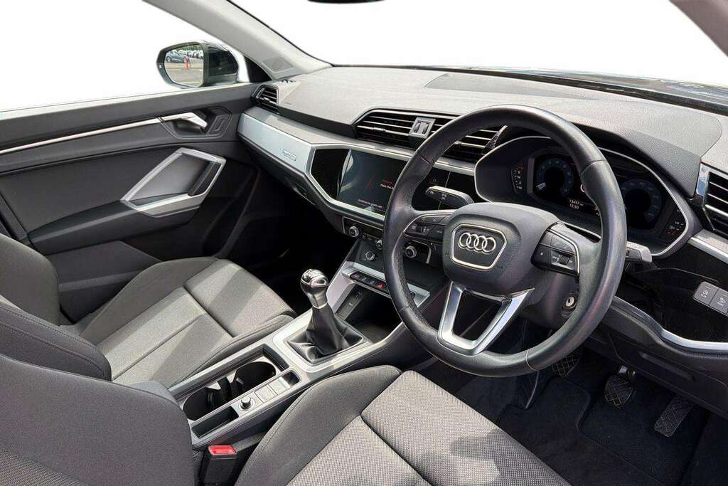 Audi Q3 35 Tfsi Sport 2022 Black #6