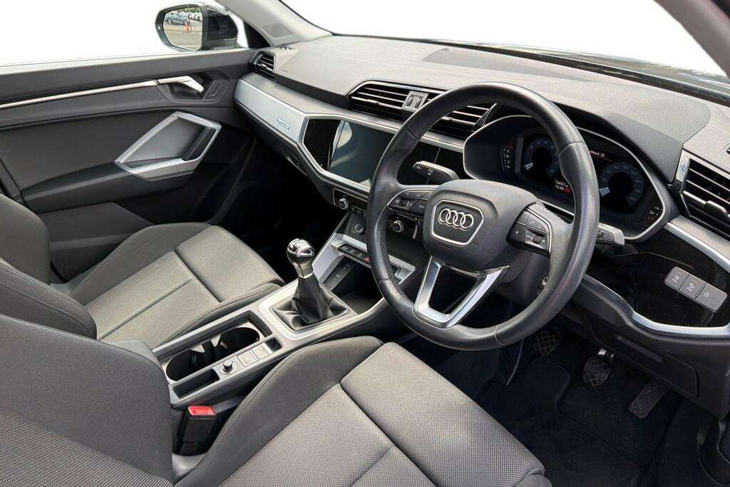Audi Q3 35 Tfsi Sport 2022 Black #2