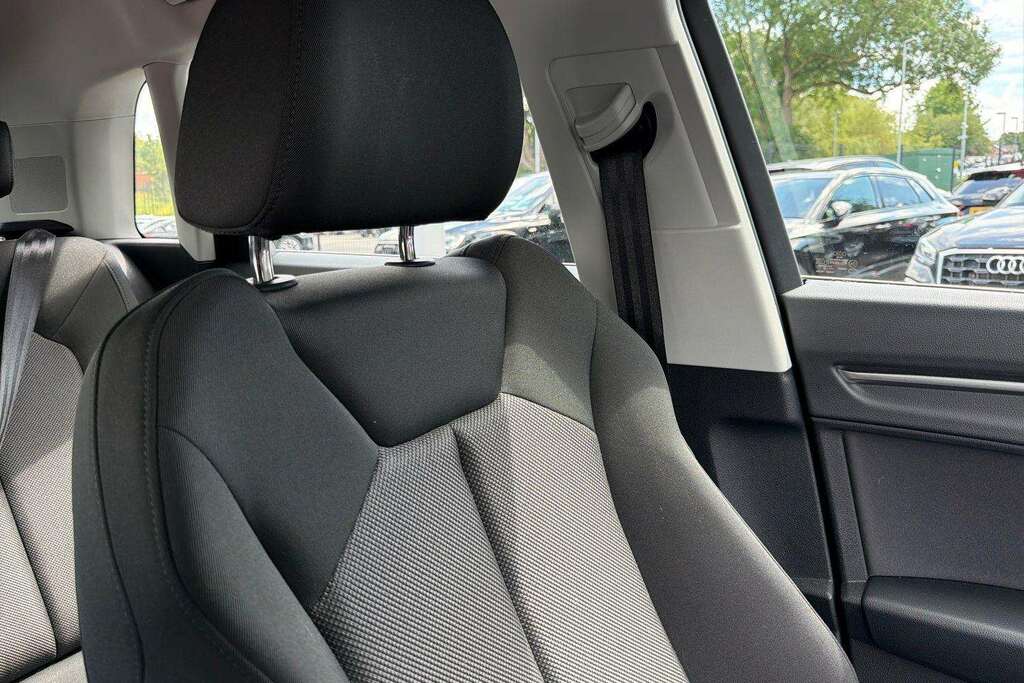 Audi Q3 Q3 Sportback 35 Tfsi Mhev S Line White #37