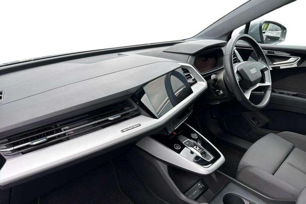 Audi Q4 E Tron 150Kw 40 82Kwh Sport 2023 Grey #2