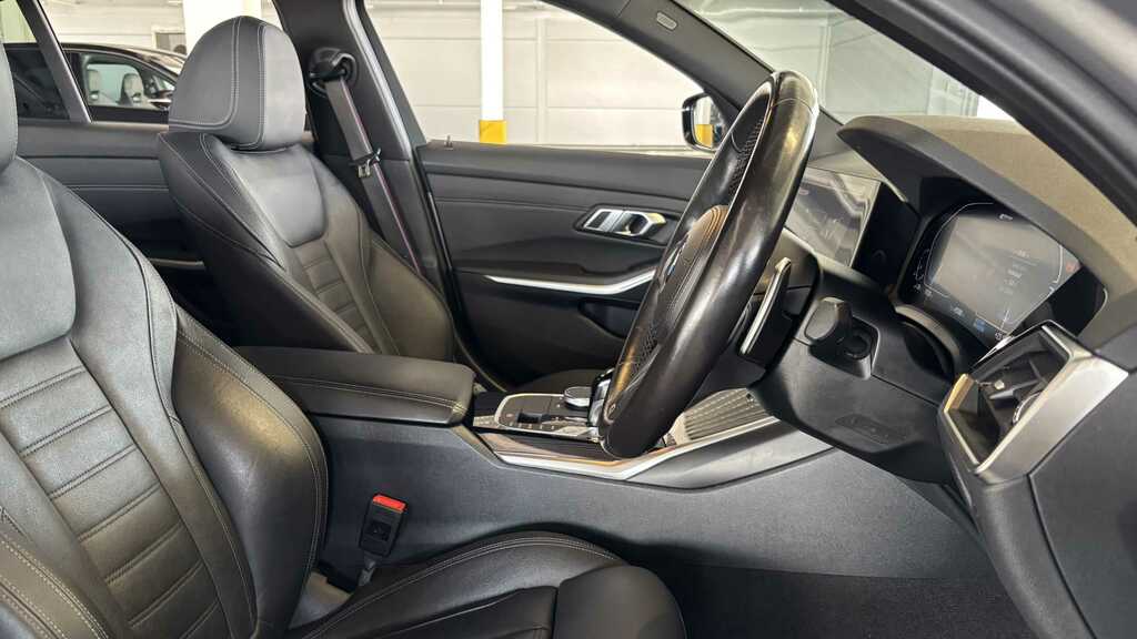 BMW 3 Series 330E M Sport Touring Blue #10