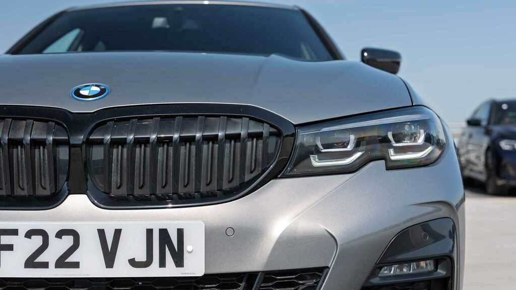 BMW 3 Series 330E M Sport Touring Blue #16