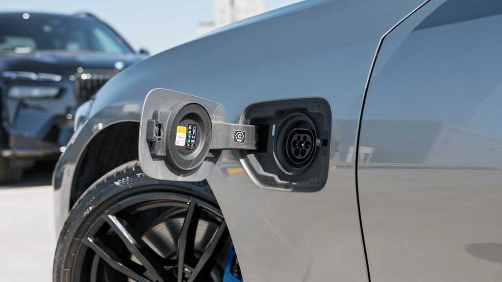 BMW 3 Series 330E M Sport Touring Blue #25