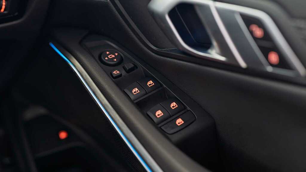 BMW 3 Series 330E M Sport Touring Blue #26