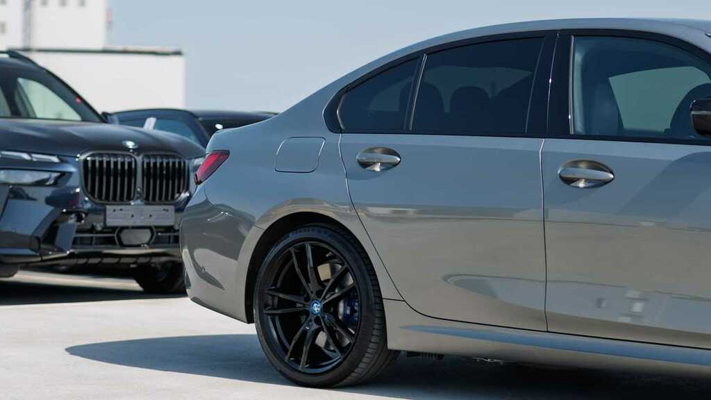 BMW 3 Series 330E M Sport Touring Blue #20