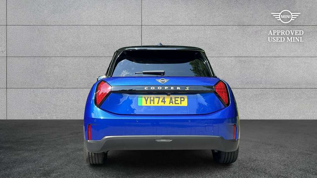 Mini Hatch 160Kw Se Exclusive 54Kwh 2024 YH74AEP Black #3