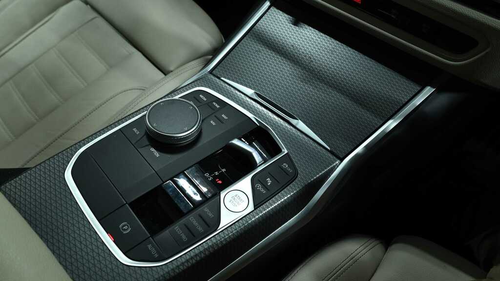 BMW 3 Series 330E Xdrive M Sport Grey #9