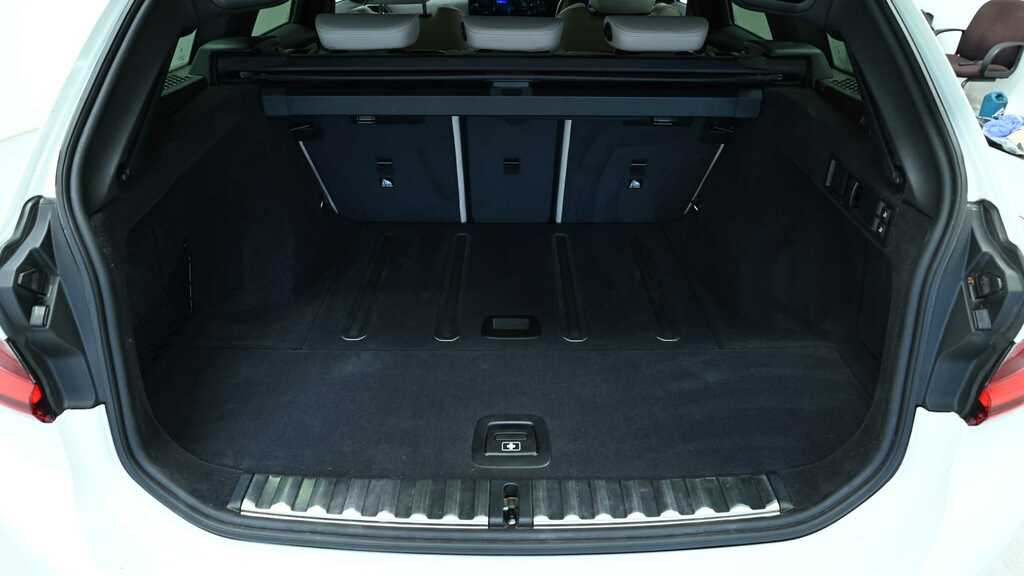 BMW 3 Series 330E Xdrive M Sport Grey #12