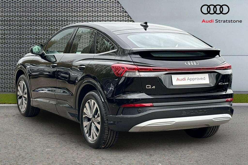 Audi Q4 E Tron 150Kw 40 63Kwh Sport Leather 2026 Black #3