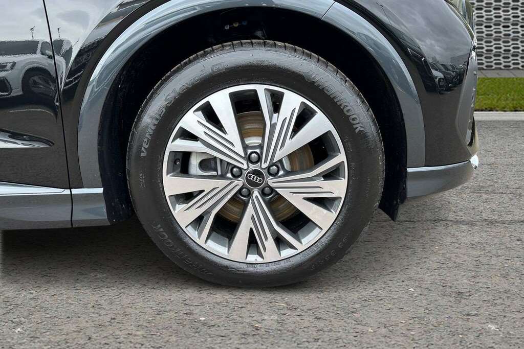 Audi Q4 E Tron 150Kw 40 63Kwh Sport Leather 2026 Black #5