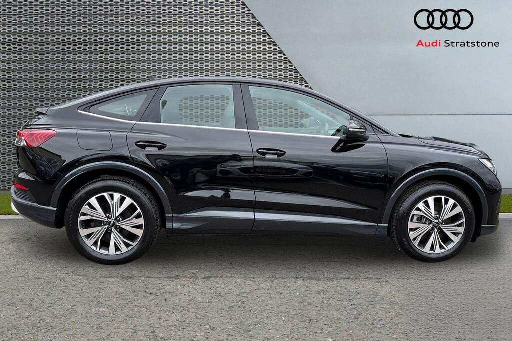 Audi Q4 E Tron 150Kw 40 63Kwh Sport Leather 2026 Black #4