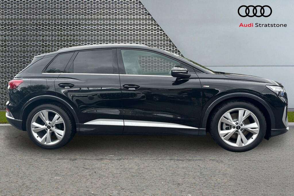 Audi Q4 E Tron 210Kw 45 82Kwh S Line Leather 2026 Black #4