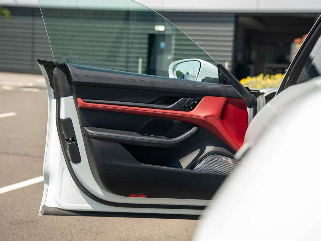 Porsche Taycan 420Kw 4S 93Kwh Grey #17
