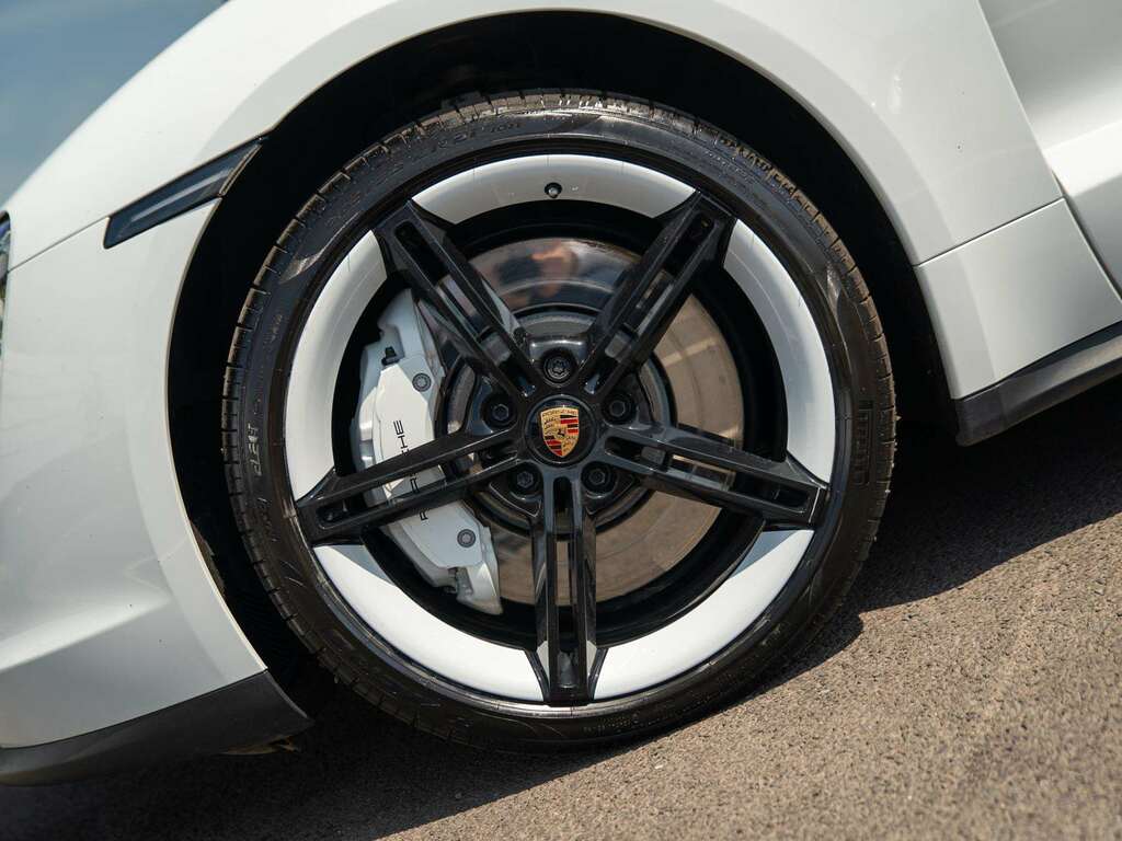 Porsche Taycan 4S 93Kwh 2023 White #2