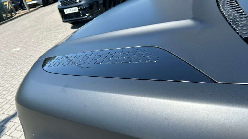 Land Rover Defender 90 3.0 D250 Hard Top S Green #28