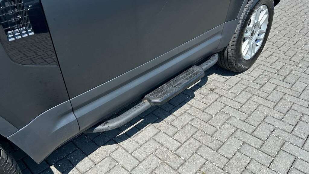 Land Rover Defender 90 3.0 D250 Hard Top S Green #31