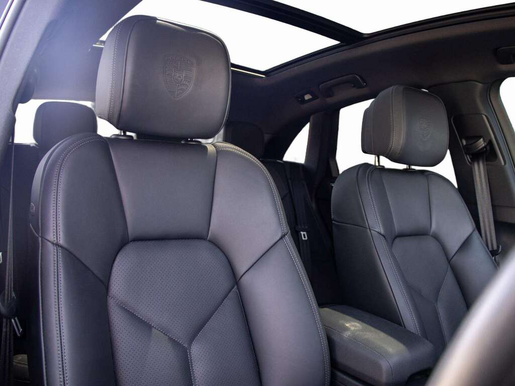 Porsche Macan 100Kwh 4 Suv 4Wd 408 Ps NV75MZU Green #25