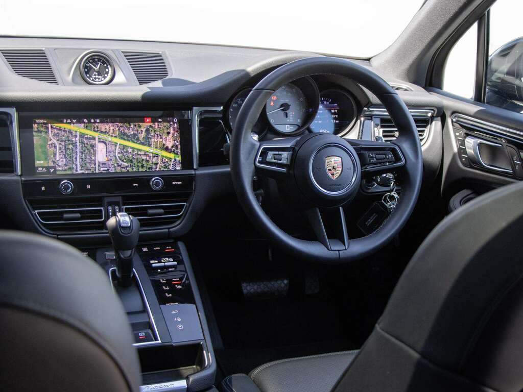 Porsche Macan 100Kwh 4 Suv 4Wd 408 Ps NV75MZU Green #16