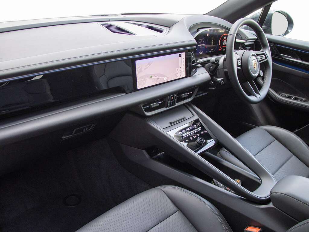Porsche Macan 4 2025 Grey #3