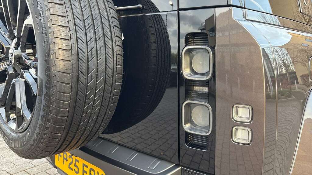 Land Rover Defender 110 3.0 D250 S 110 7 Seat Grey #18