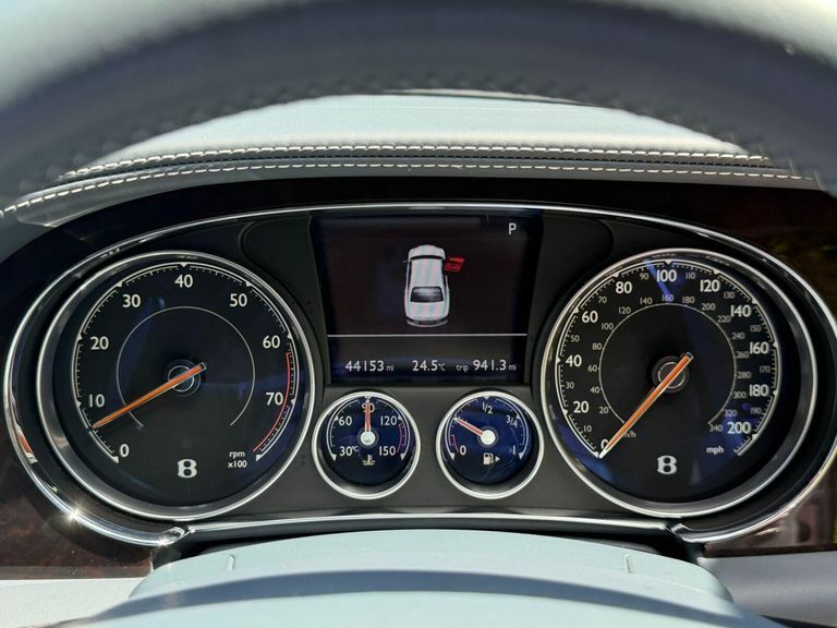 Bentley Flying Spur 4.0 V8 S 521 Bhp Black #29