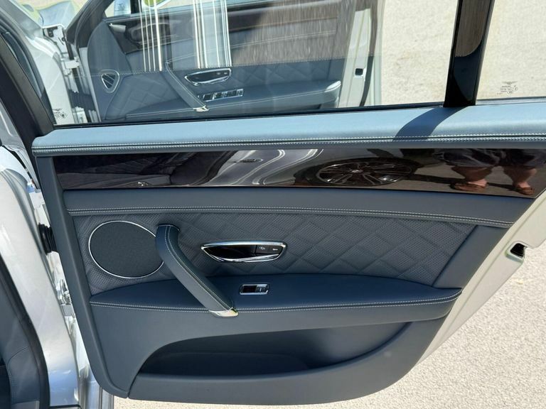 Bentley Flying Spur 4.0 V8 S 521 Bhp Black #16