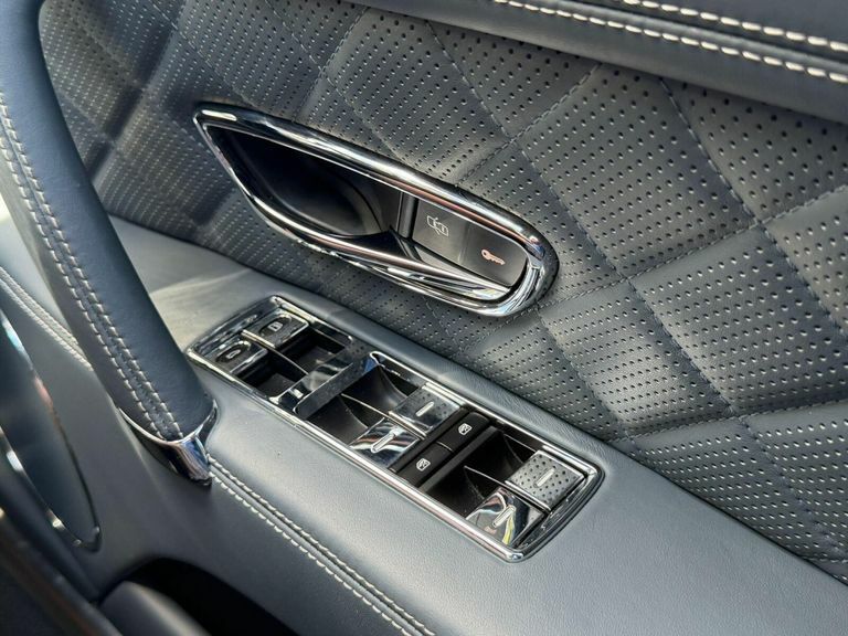 Bentley Flying Spur 4.0 V8 S 521 Bhp Black #30