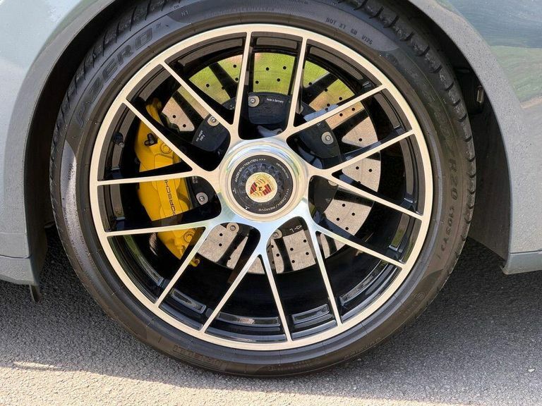 Porsche 911 991 Carrera T Pdk Coupe Yellow #13