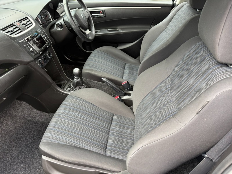 Suzuki Swift Hatchback Silver #9