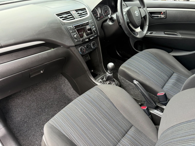 Suzuki Swift Hatchback Silver #11