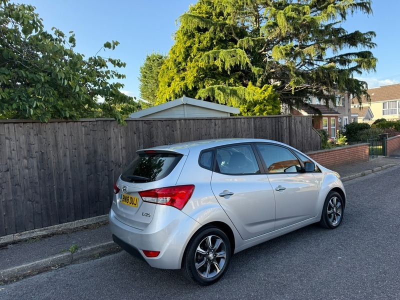 Hyundai Ix20 Crdi Se Nav Blue Silver #3