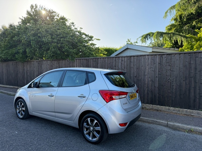 Hyundai Ix20 Crdi Se Nav Blue Silver #6