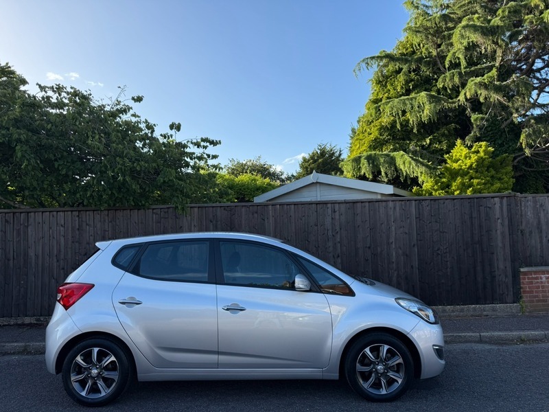 Hyundai Ix20 Crdi Se Nav Blue Silver #2