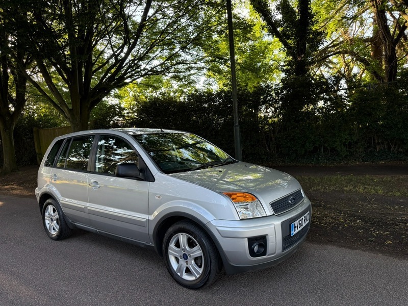 Ford Fusion Zetec Silver #4