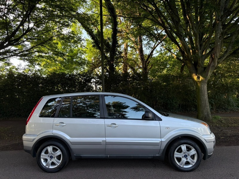 Ford Fusion Zetec Silver #5