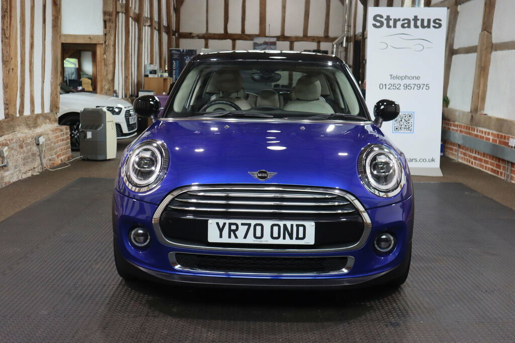 Mini Hatch 1.5 Cooper Exclusive Euro 6 S S YR70OND Blue #2