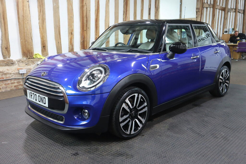 Mini Hatch 1.5 Cooper Exclusive Euro 6 S S YR70OND Blue #3