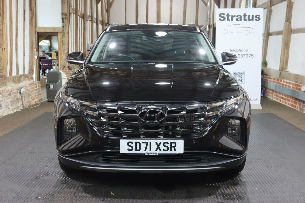 Hyundai Tucson 1.6 T-gdi Premium Euro 6 S S SD71XSR Black #2