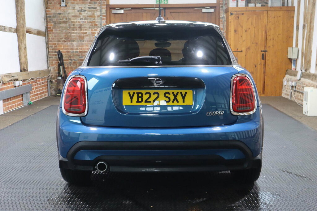 Mini Hatch 1.5 Cooper Exclusive Euro 6 S S YB22SXY Blue #5