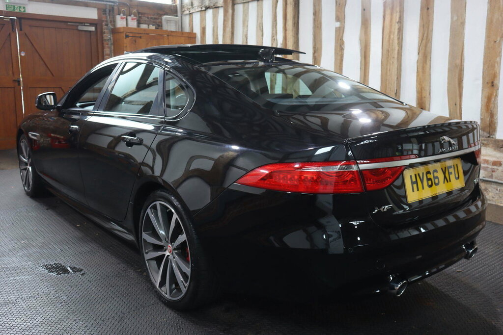 Jaguar XF 3.0D V6 S Euro 6 S S Black #4